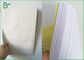 лоснистая бумага с покрытием 75гсм поверхность высокосортной бумаги 31 кс 35 дюймов ровная для книжного производства