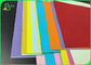Яркие покрашенные крася бумажная карта и доски 180/300gsm
