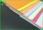 Яркие покрашенные крася бумажная карта и доски 180/300gsm
