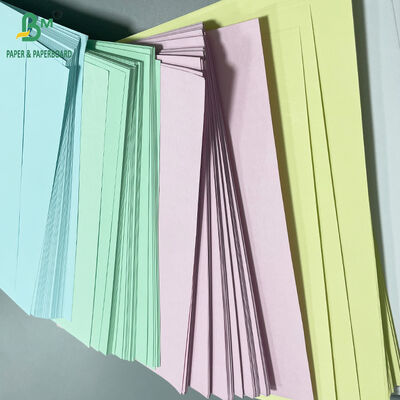 Многоцветная 55гм 60гм самокопирующаяся бумага NCR 650мм х 920мм черное изображение