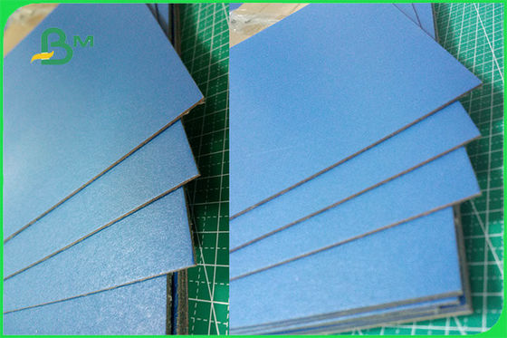 Папербоард 2.0мм красочной лоснистой политуры ФСК твердый для подарочных коробок рождества